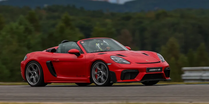 Adrenalin na závodním okruhu v Porsche Spyder RS: Most, Brno, Hradec či Sosnová