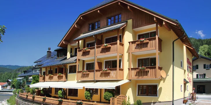 Dachstein s neomezeným wellness a polopenzí, hotel 200 m od lanovky