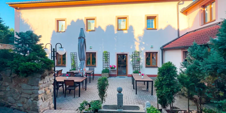 Pobyt ve Znojmě: polopenze, karta výhod, slevy na zážitky i lahev vína