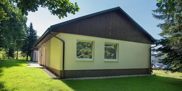 Dovolená v Železných horách: vila nebo chatka, venkovní bazén a wellness, varianty se snídaní