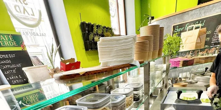 Otevřený voucher v hodnotě 300 Kč na jídla i nápoje v salátovém baru