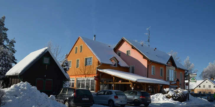 Pohoda přímo u Lipna: pokoj či apartmán v penzionu, snídaně nebo polopenze