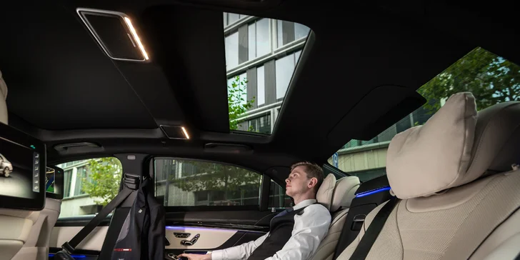 Zapůjčení luxusního Mercedesu Benz S560 Long: 12 či 24 hod. i celý víkend