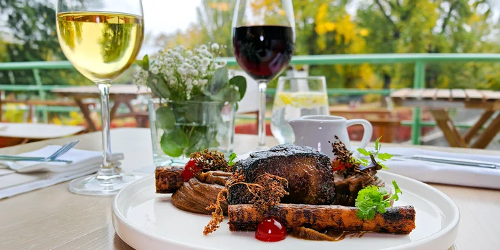 Otevřené vouchery do restaurace v Mánesu: jídlo i nápoje, 1000 až 2000 Kč