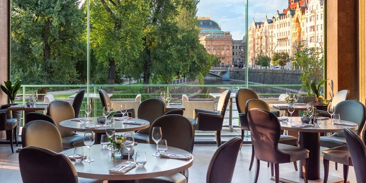 Otevřené vouchery do restaurace v Mánesu: jídlo i nápoje, 1000 až 2000 Kč