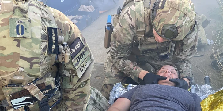 Celodenní kurz první pomoci nebo bojové medicíny pro 1 osobu