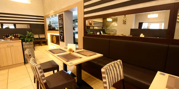 Tříchodové menu s kachnou nebo svíčkovou a domácím ledovým čajem pro dva