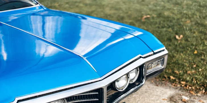 Jedinečná jízda v historickém klenotu: Veterán Buick Riviéra 1969 7.0, 400 koní