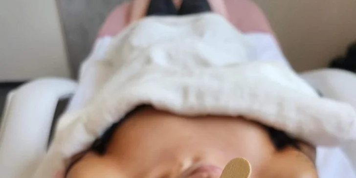 Pro krásnou pleť: omlazující masáž obličeje, čištění ultrazvukovou špachtlí i maska