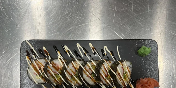 Sushi sety v pražském obchodním centru: 16 až 68 kousků maki, sashimi i nigiri