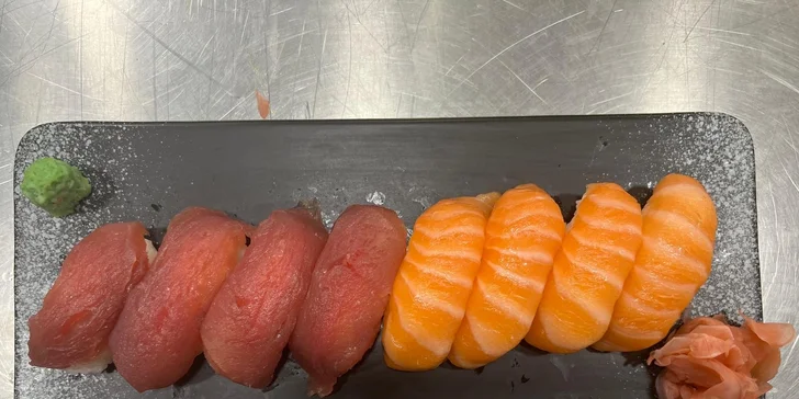 Sushi sety v pražském obchodním centru: 16 až 68 kousků maki, sashimi i nigiri