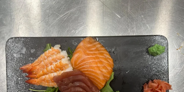 Sushi sety v pražském obchodním centru: 16 až 68 kousků maki, sashimi i nigiri