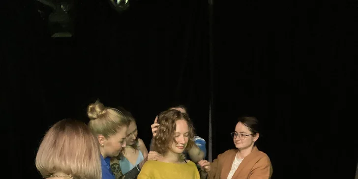 Kurzy herectví pro dospělé i teenagery či kurz rétoriky a veřejného vystupování