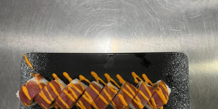 Sushi sety v pražském obchodním centru: 16 až 68 kousků maki, sashimi i nigiri