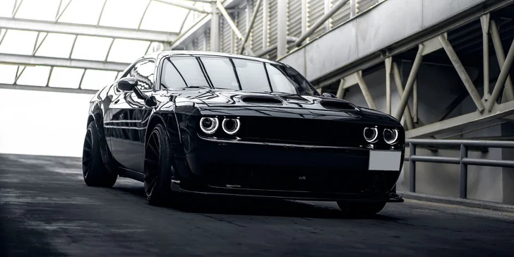 15–60min. jízda v Dodge Challenger Widebody: Síla a styl na maximum