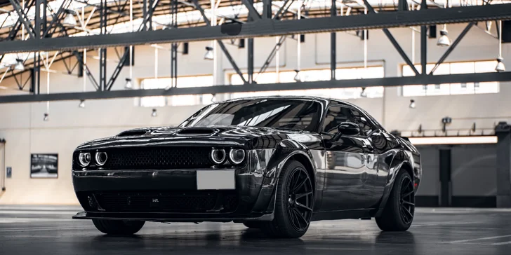 15–60min. jízda v Dodge Challenger Widebody: Síla a styl na maximum