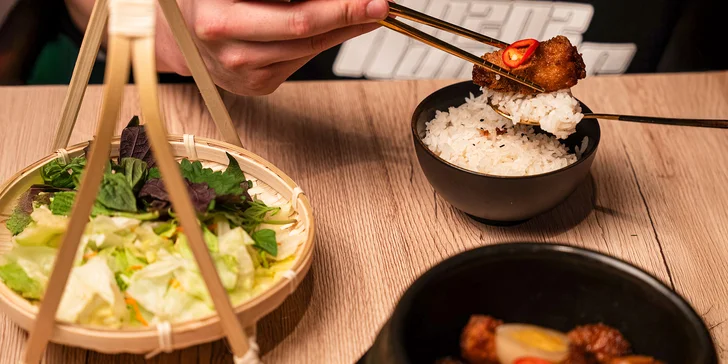Vouchery na 300-1500 Kč do vegan asijské restaurace: sushi, bún chả, burgery i krásný zážitek