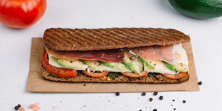Fresh dobroty v centru Prahy: wrapy, sendviče, protein shake, džusy i skvělá káva