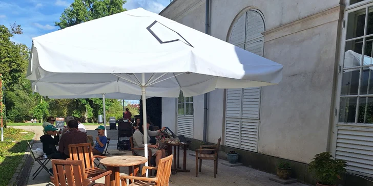 Horký nápoj dle výběru v centru Prahy: svařák, horká čokoláda i chai latte