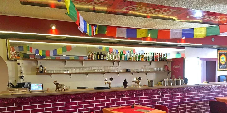 Otevřený voucher na jakékoli pokrmy v hodnotě 250-1000 Kč v indické restauraci Ganesh