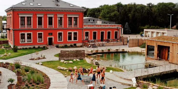 Do ledu: jednodenní kurz otužování v jedinečném prostředí saunové zahrady Salori v Hradci Králové
