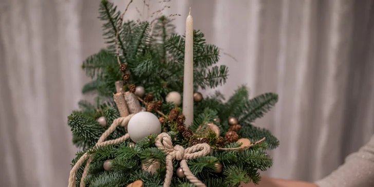 Kurz výroby adventních věnců a svícnů vč. občerstvení v centru Prahy: 1-2 os.
