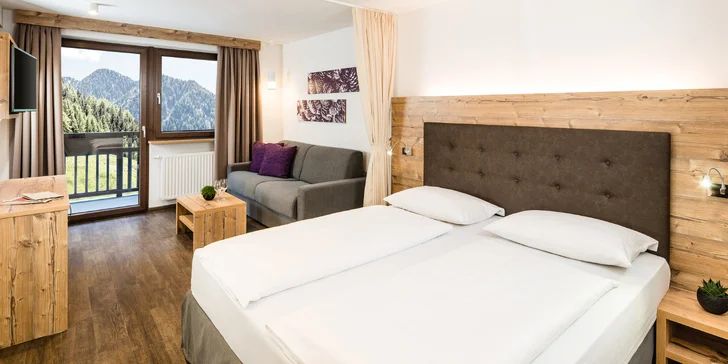 Jižní Tyrolsko: 4* horský hotel s polopenzí, neomezeným wellness a skipasem