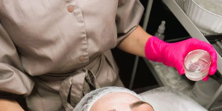 Laserová epilace obličeje a krku, podpaží, bikin i celých nohou