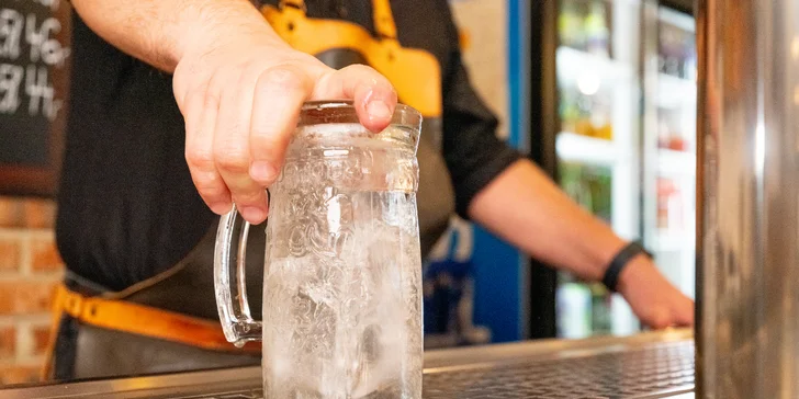 Škola čepování piva Radegast 12°: zážitek o délce 2 hod. pro 1–5 osob
