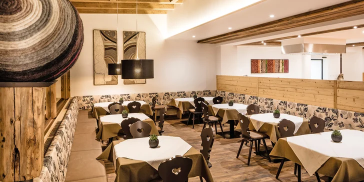 Jižní Tyrolsko: 4* horský hotel s polopenzí, neomezeným wellness a skipasem