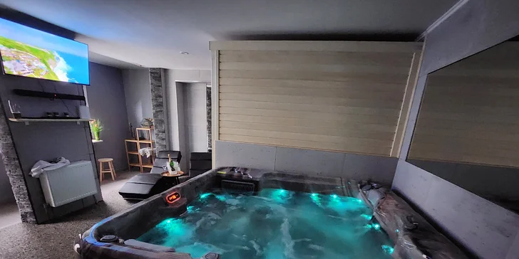 Až 3 hod. privátního wellness s vířivkou a saunou i s lahví sektu či prosecca