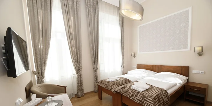 Relaxační pobyt v Karlových Varech: snídaně a vstup do bazénů hotelu Thermal a Saunie