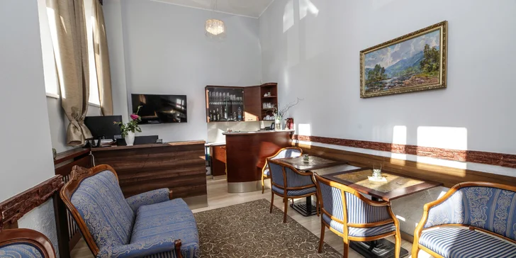 Relaxační pobyt v Karlových Varech: snídaně a vstup do bazénů hotelu Thermal a Saunie