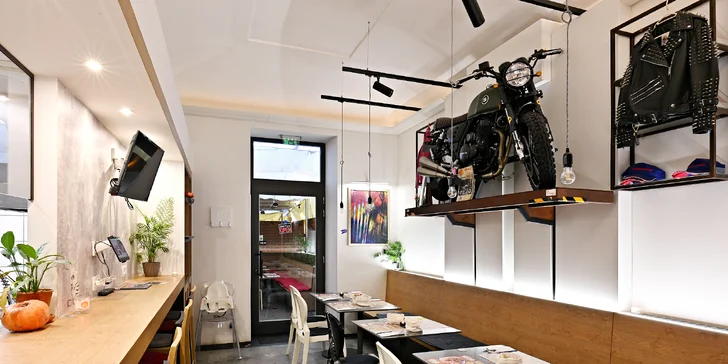 Otevřený voucher do vyhlášené italské restaurace na Vinohradech v hodnotě 1000 až 2000 Kč