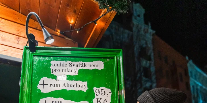 Dědečkův svařák: 0,2 l voňavého pití přímo na náměstí Svobody