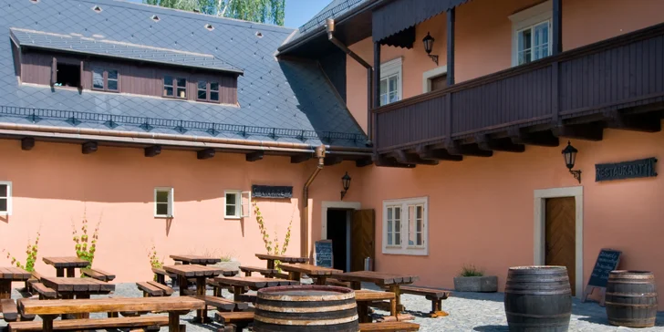 Romantický pobyt na zámku Zábřeh: snídaně i večeře, privátní wellness a Ostravacard