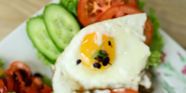 Brunch pro jednoho nebo pro dva, svačina či svařák v centru Karlových Varů