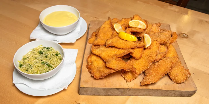 Mix řízků s přílohami pro 2 nebo 4 osoby: restaurace v areálu Landek parku