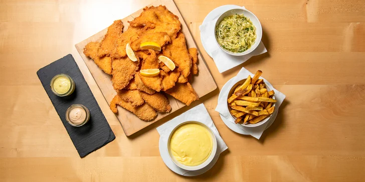 Mix řízků s přílohami pro 2 nebo 4 osoby: restaurace v areálu Landek parku