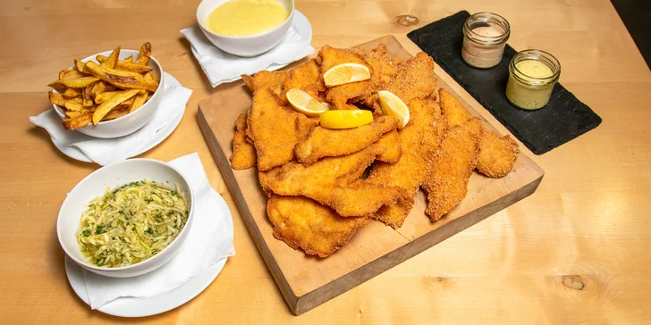 Mix řízků s přílohami pro 2 nebo 4 osoby: restaurace v areálu Landek parku