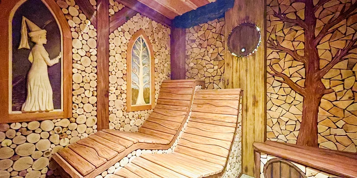 Vstup do stylového hradního wellness pro jednoho, pár i rodinu: vířivka i sauny