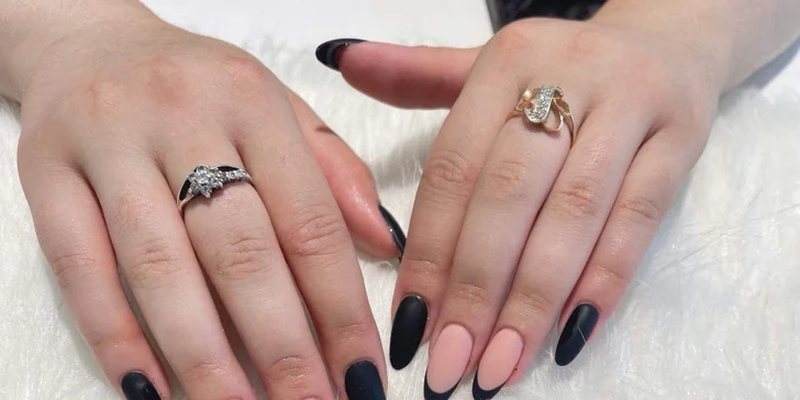 Péče o ruce i nohy: manikúra nebo pedikúra s možností gel laku, Shellacu i nové akrylové nehty