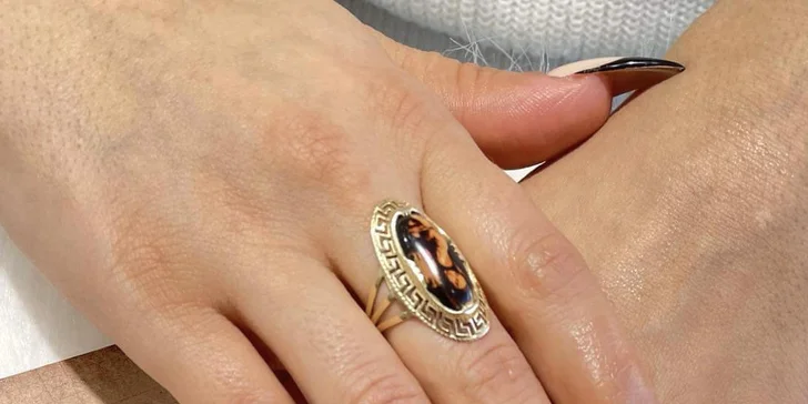 Péče o ruce i nohy: manikúra nebo pedikúra s možností gel laku, Shellacu i nové akrylové nehty