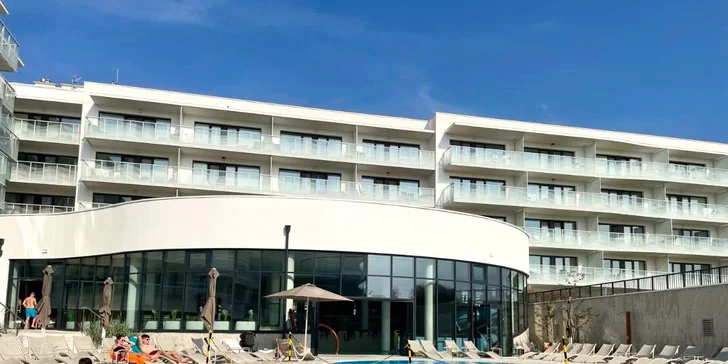 Prémiové apartmány v Kolobřehu kousek od pláže: neomezený wellness, vnitřní dětský aquapark