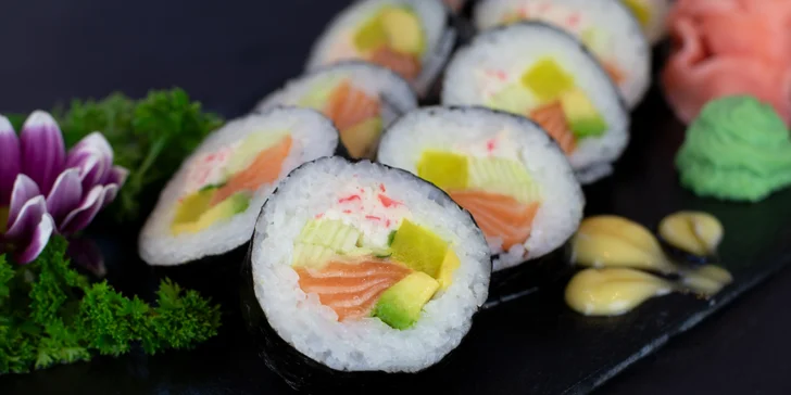 Voucher na 500–2 000 Kč na cokoliv v asijské restauraci Rakki sushi