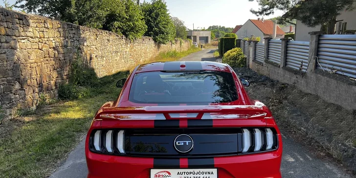 Ford Mustang GT 5.0 V8 Coupe: půjčení na 12, 24 nebo 48 hodin