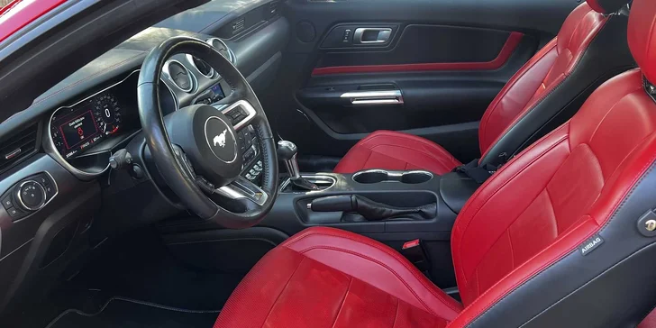 Ford Mustang GT 5.0 V8 Coupe: půjčení na 12, 24 nebo 48 hodin