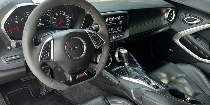 Tak to bude pořádná jízda: Chevrolet Camaro 6.2 V8 480 koní paket ZL1 až na 48 hod.