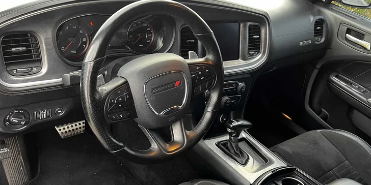 Králem silnic na 12, 24 či 48 hod.: Dodge Charger 5.7 V8 HEMI s výkonem 400 koní
