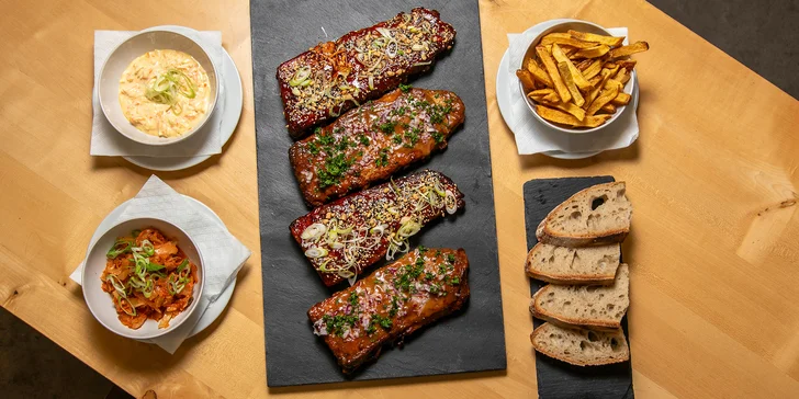 Vepřová žebra s přílohami pro 2 nebo 4 osoby: restaurace v areálu Landek parku